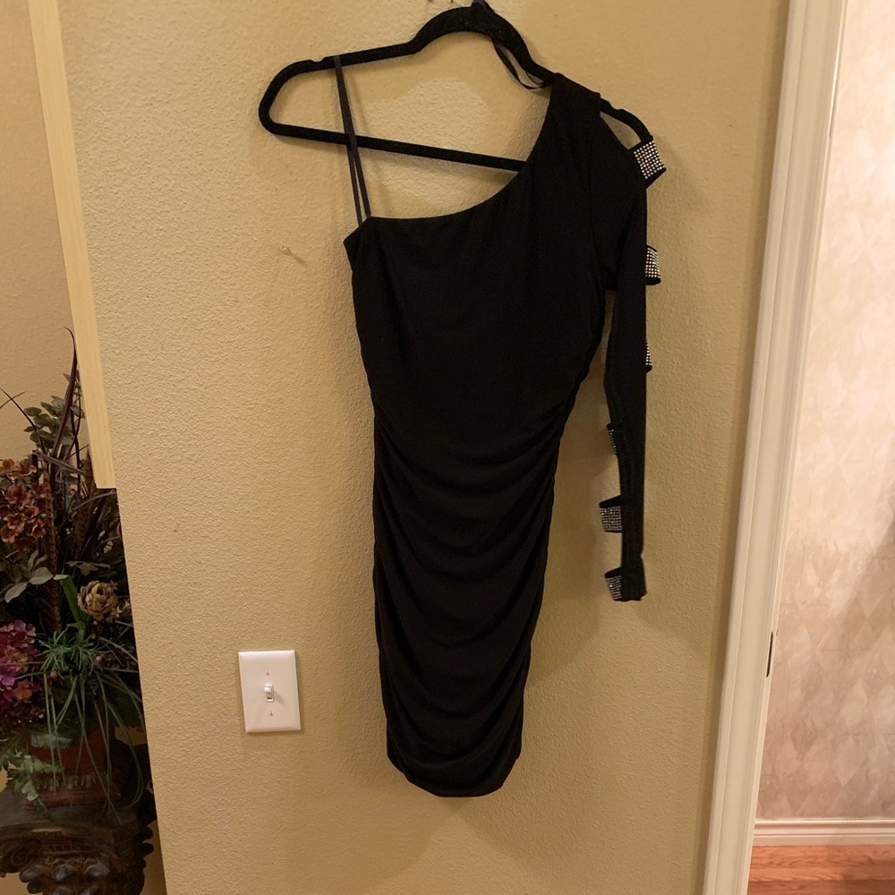 One shoulder black dress